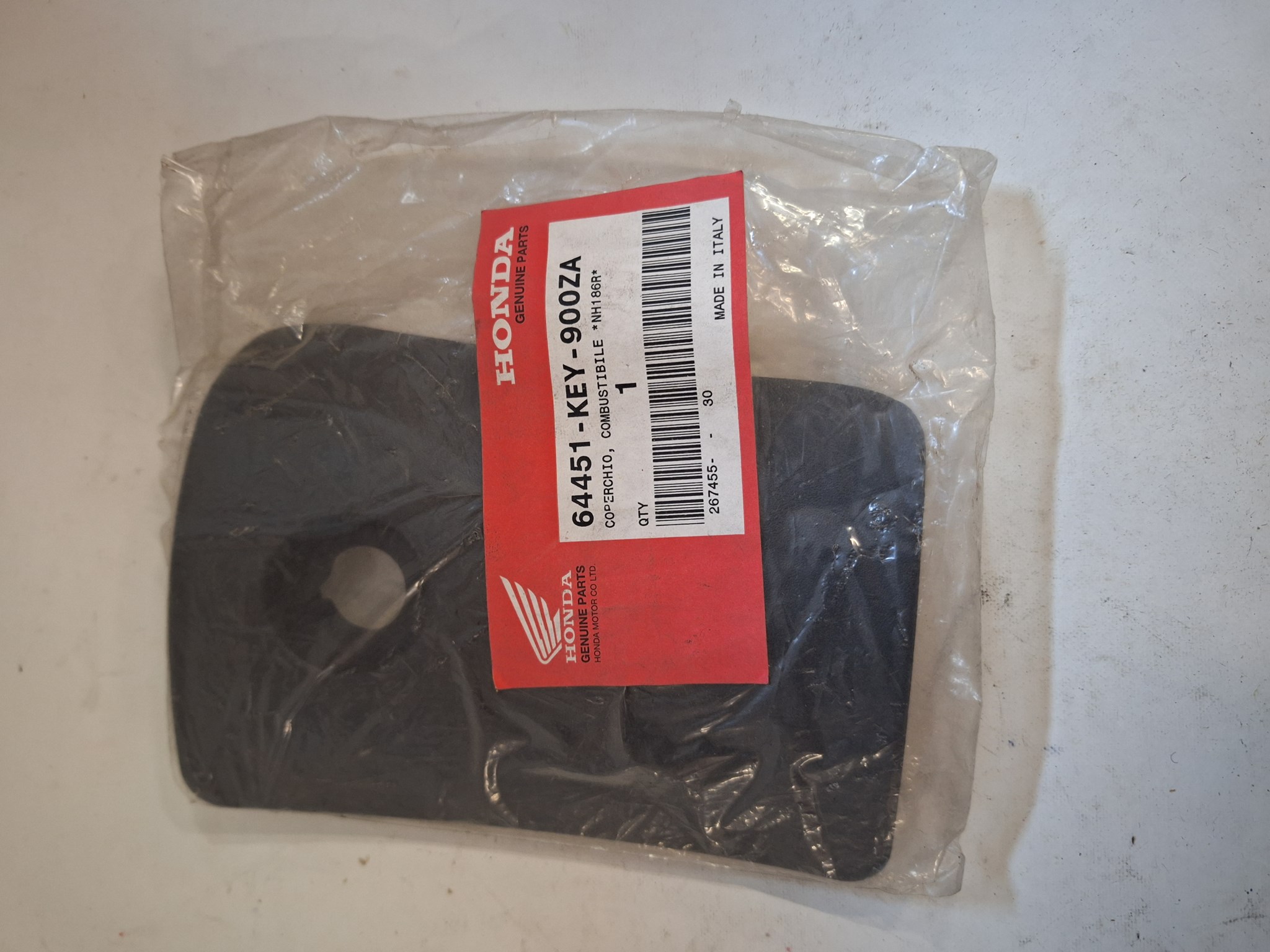 Picture of LID,FUEL *NH186R*  64451-KEY-900ZA